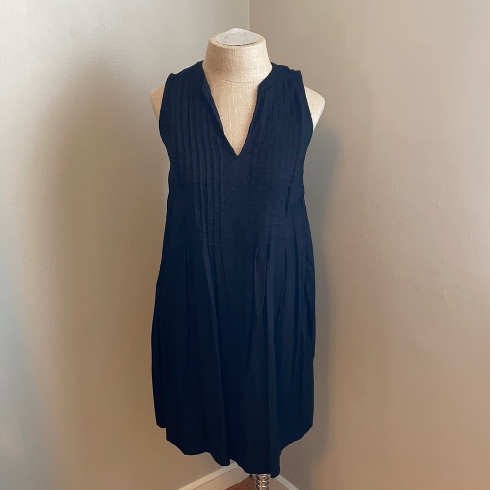 Pintuck V neck dress